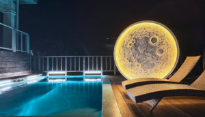 月とサウナとプール 月とサウナとプール